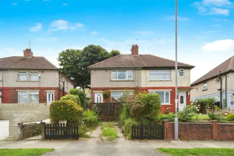 3 Bedroom Semi-Detached House For Sale Large Plot Driveway Parking