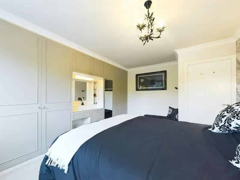 2 Bed Barn Conversion with Stunning Views and Tranquil Garden