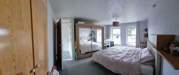 Bungalow For Rent in Mylor Bridge, England