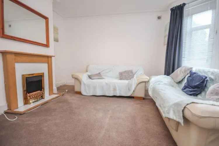 4 Bedroom Semi-Detached House for Students in Charminster Bournemouth