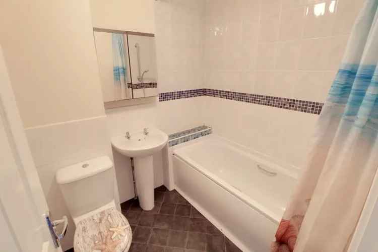 2 Bedroom Terraced House to Rent April