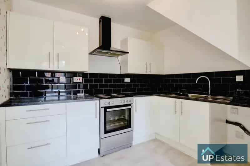 1 Bedroom End Terrace House to Rent Available Immediately