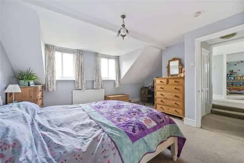 4 Bed House for Sale in Village Location