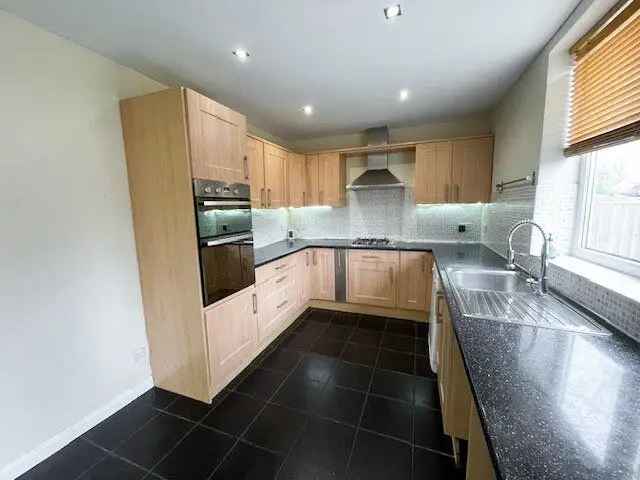 3 Bedroom Semi-Detached House To Rent Altrincham WA14