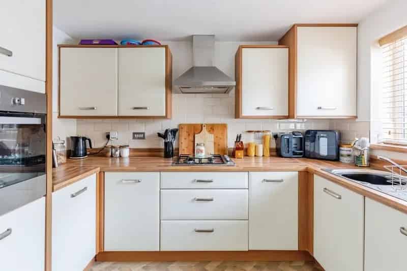 3 Bed Semi-Detached House Oakley Vale Corby