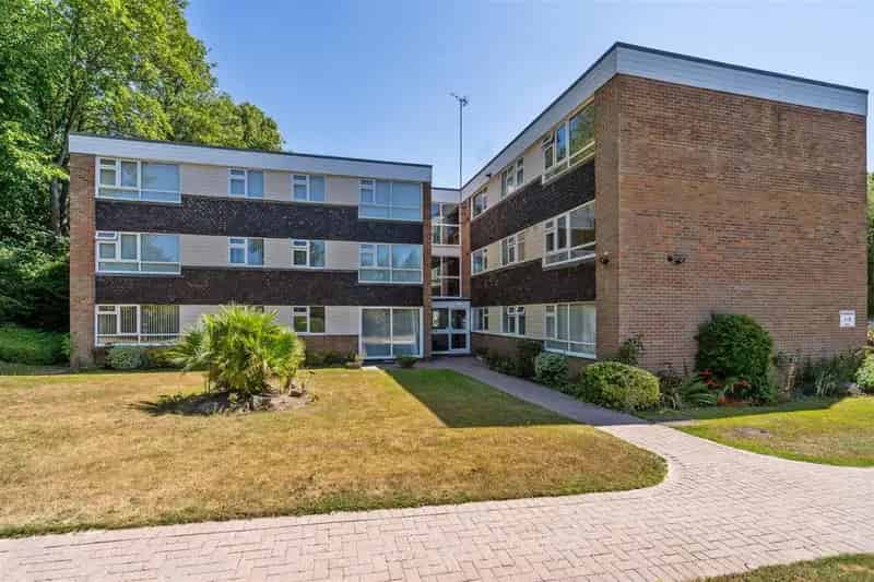 2 Bedroom Apartment for Sale in Solihull