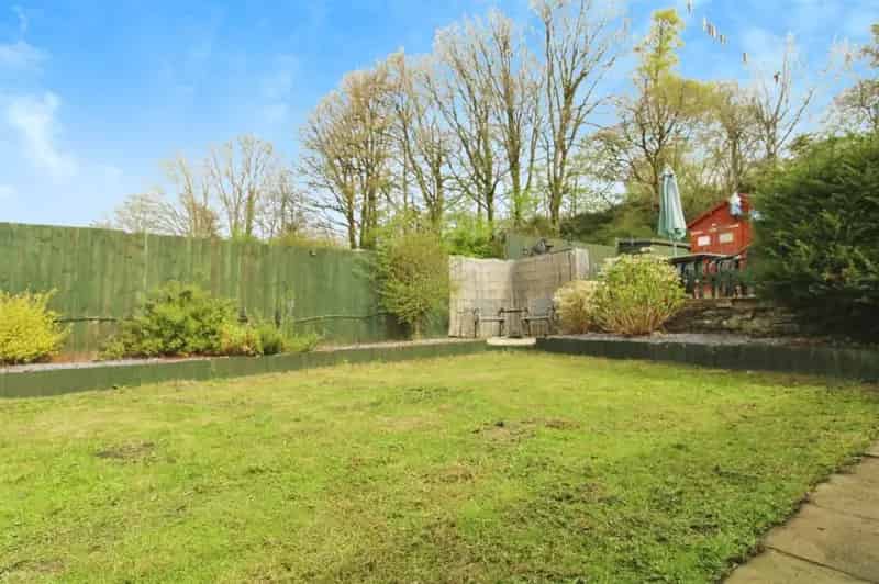 4 Bedroom End Terrace House in Nantgarw