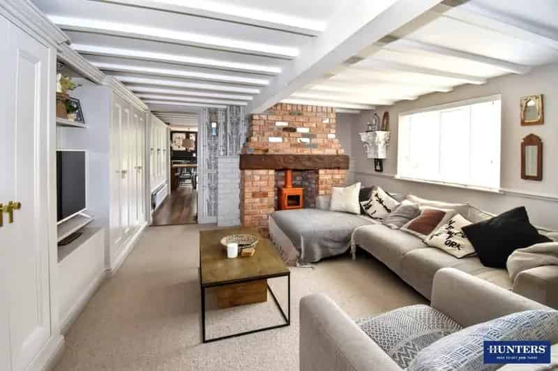 3 Bedroom Detached Cottage For Sale in Cosby Leicester
