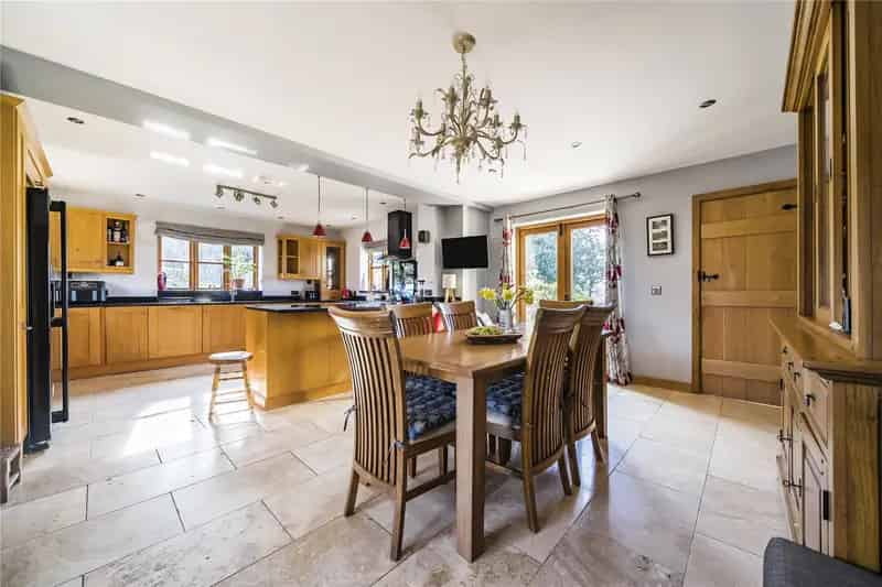 3 Bedroom Detached House with 2 Acres of Land Hope under Dinmore