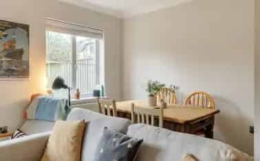 Modern Semi Detached Home Near Town Amenities