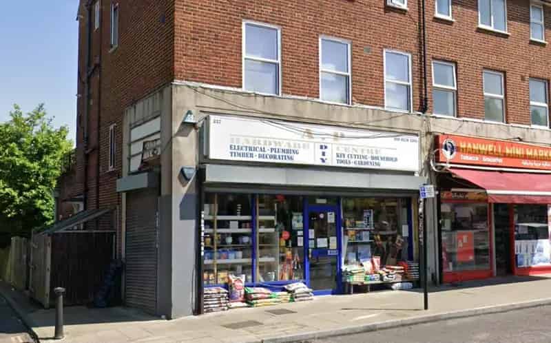 Ground Floor Retail Unit Hanwell Excellent Transport Links