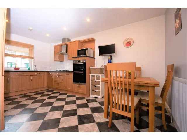 4 bedroom terraced house for sale