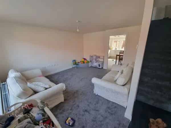 3 Bed New Build House Ladden Garden Village Private Parking Pets Allowed
