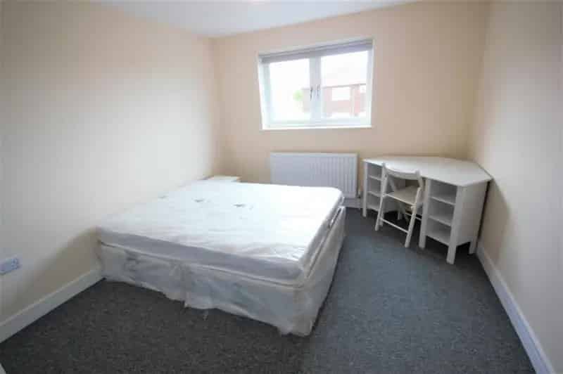 Spacious Furnished Double Room All Bills Included Selmeston Place