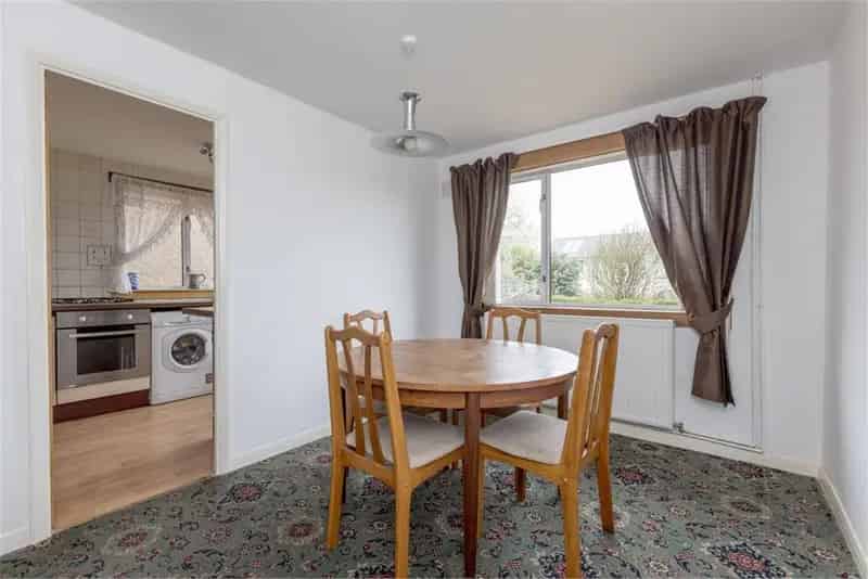 3 Bed Semi-Detached House Roslin