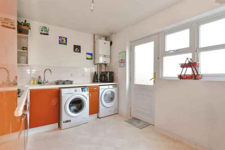 2 Bedroom End Terrace House for Sale