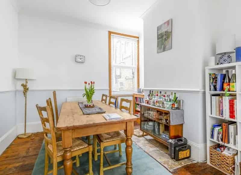 Four Bedroom House Forest Hill Additional License