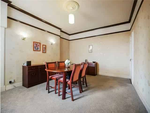 3 Bedroom Semi-Detached Villa for Sale in Hamilton