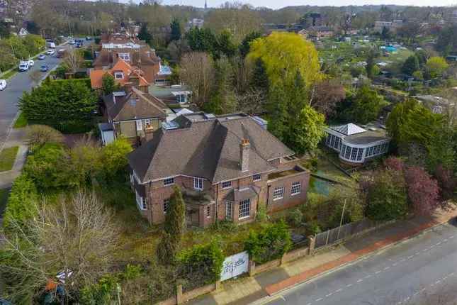 Detached Mansion for Sale Bishops Avenue London N2 788sqm Indoor Pool Spa