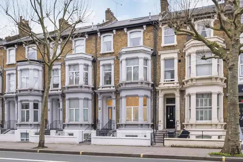 Modern 1 Bedroom Apartment near Brook Green Gardens