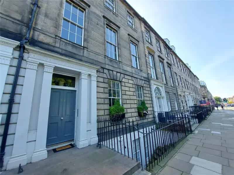 Luxury 1 Bedroom Apartment Edinburgh City Centre