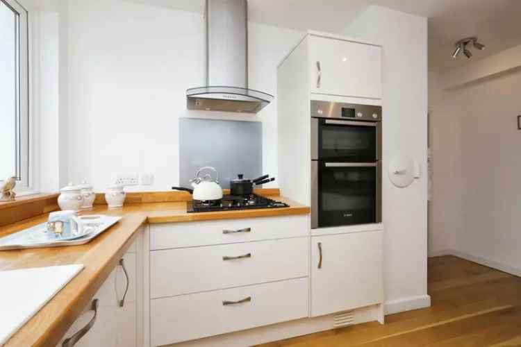 Two Bedroom Flat Saffron's Court Eastbourne