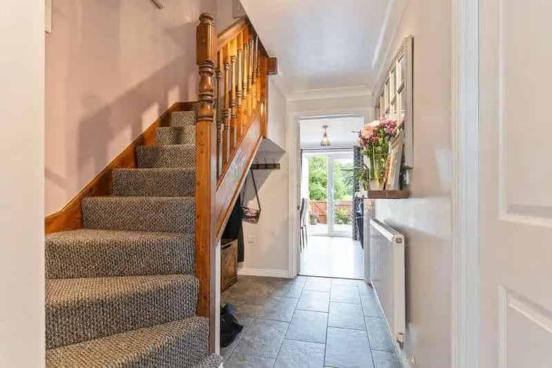 4 bed house for sale