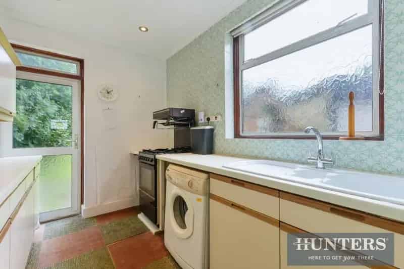 3 Bed Semi-Detached House For Sale - Large Garden and Garage