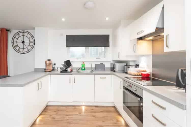 2 Bedroom Flat for Sale Near Ebbsfleet High Speed Rail