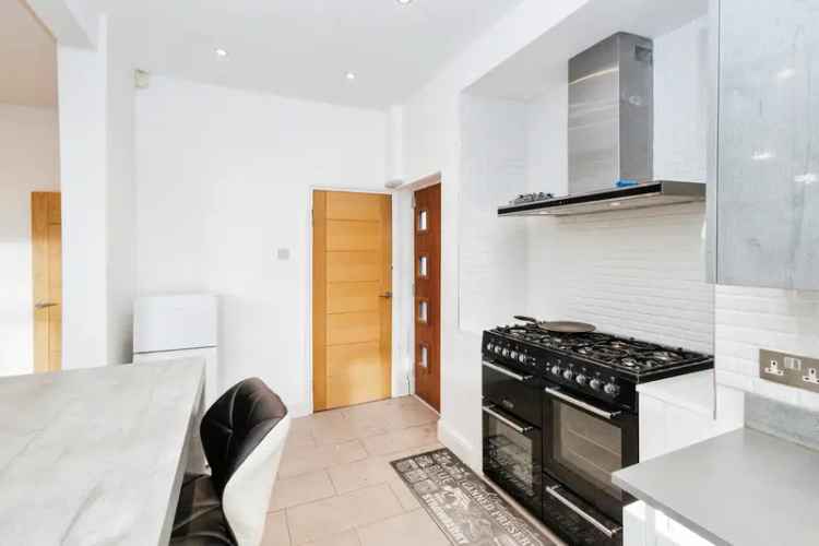 House For Sale in Manchester Road, Tameside, England