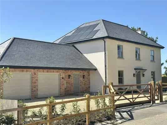 5 Bedroom Georgian Home in Test Valley Countryside