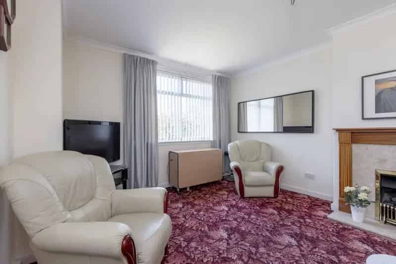2 Bedroom End Terrace House for Sale