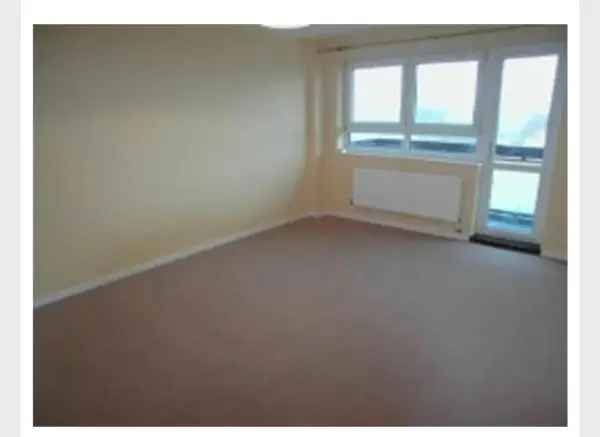 Flat For Rent in Borough of Runnymede, England