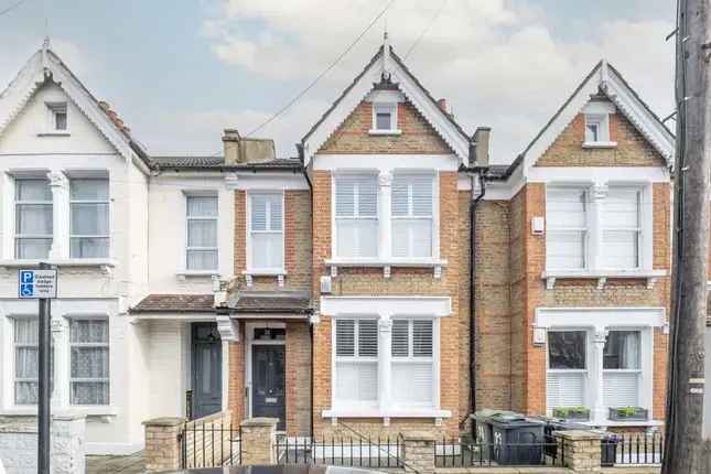 5 Bedroom House Honeybrook Road London SW12