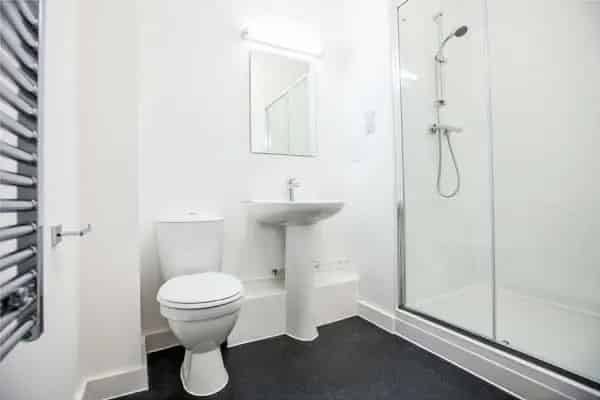 1 Bedroom Maisonette Near Town Center 24hr Security