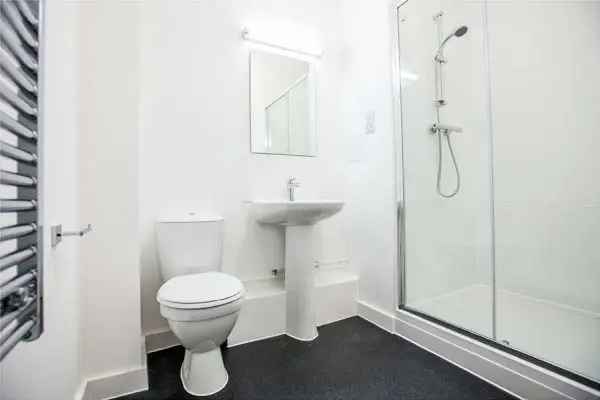 Flat For Rent in Basildon, England