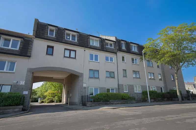 2 Bedroom Flat for Sale near Aberdeen University
