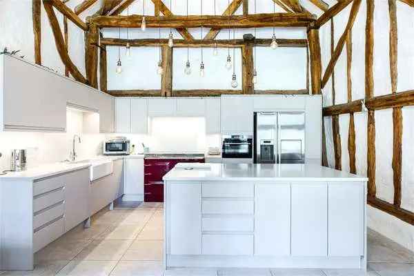 Stunning Barn Conversion 4 Beds 3600 sq ft Family Home