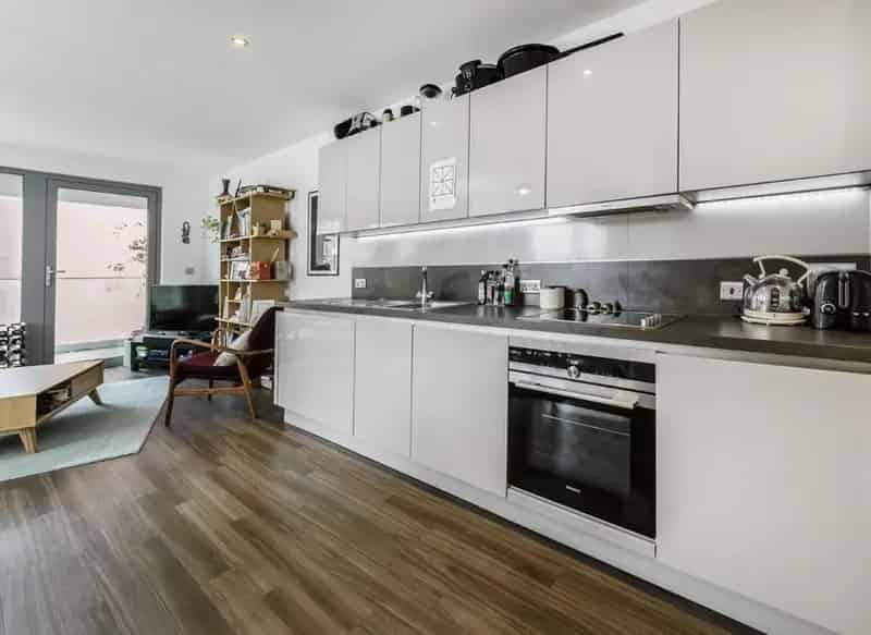 Two Bedroom Corner Apartment Ashwin Street