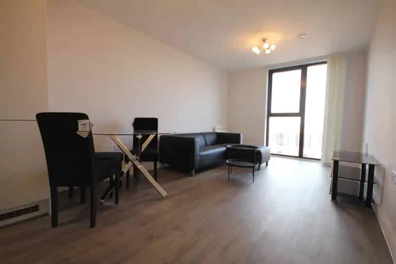 2 bedroom apartment