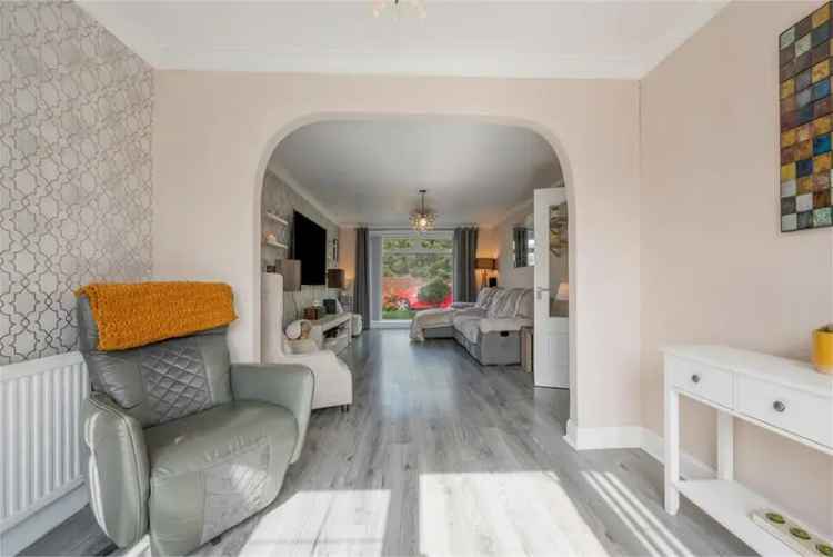 4 Bed Detached House Rosyth - Family Home Near Amenities and Schools