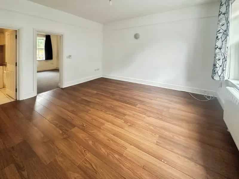1 Bedroom Flat To Rent Available Now
