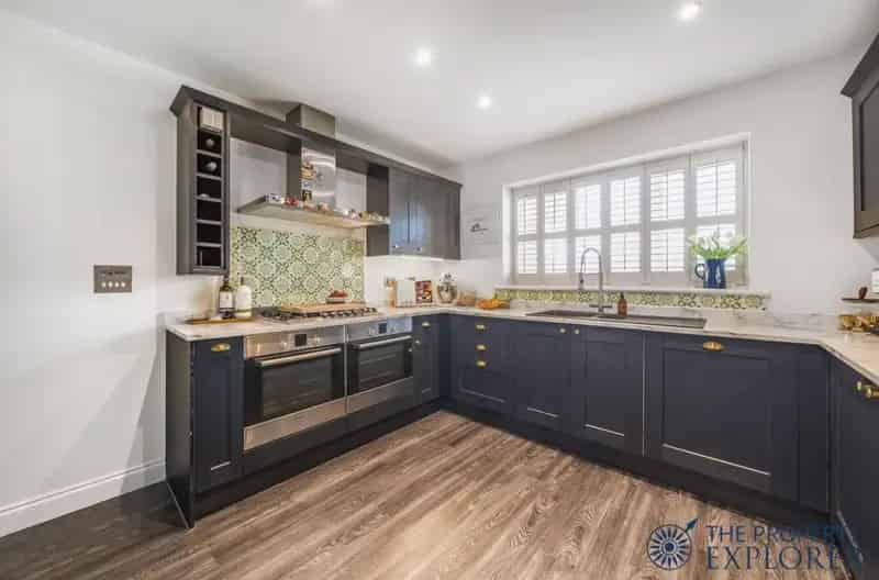 4 Bedroom Detached House for Sale Near Newbury
