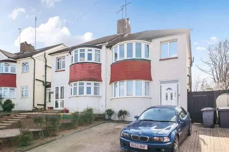 3 Bedroom Family Home with Planning Permission for Extension