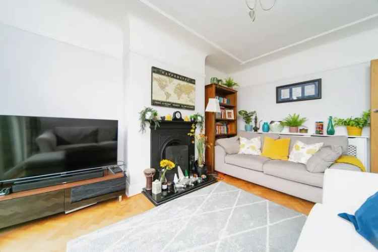 Four Bedroom Family Home Near Amenities