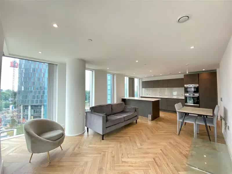 2 Bedroom Apartment House to Rent in Manchester