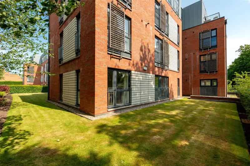 2 Bedroom Apartment for Sale Edinburgh New Town