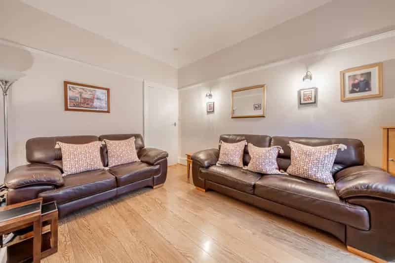 One Bedroom Tenement Flat Muirend Glasgow