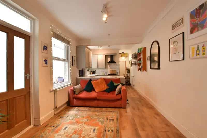 1 bedroom apartment for sale