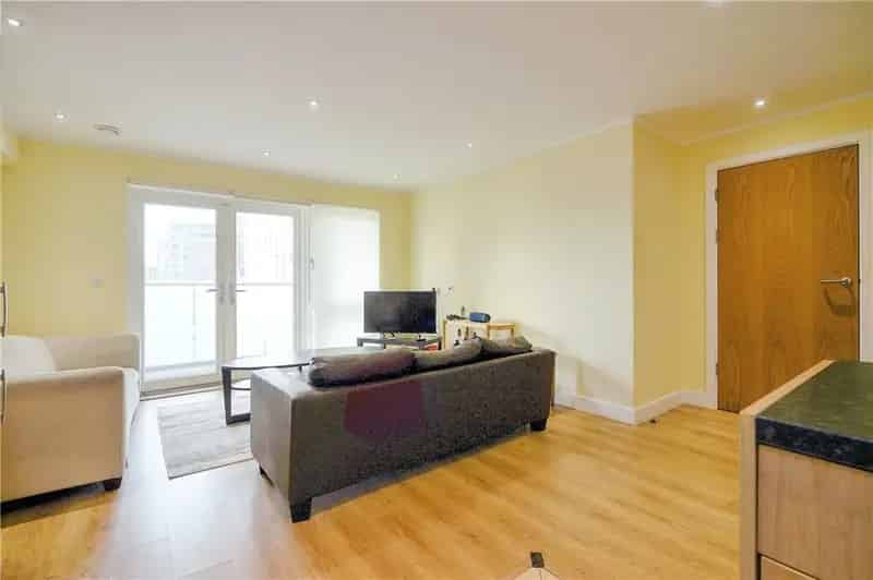 3 Bed Apartment Near Clapham Junction  Wandsworth Town